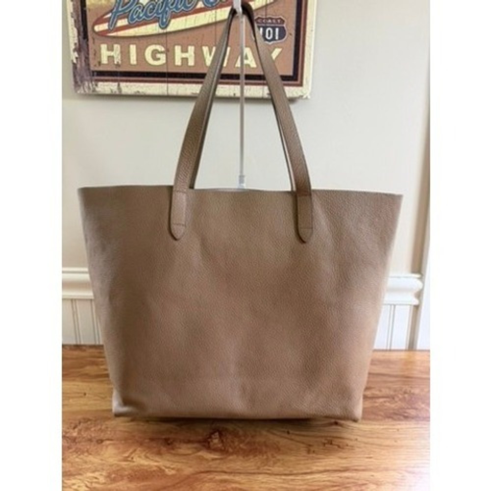 Cuyana Classic Structured Leather Tote Bag Cappuccino Tan OS